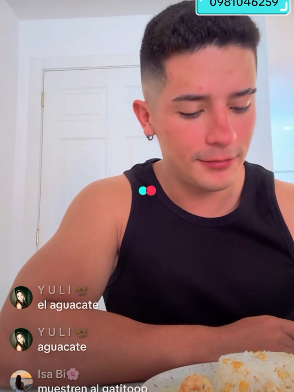 @AniEli