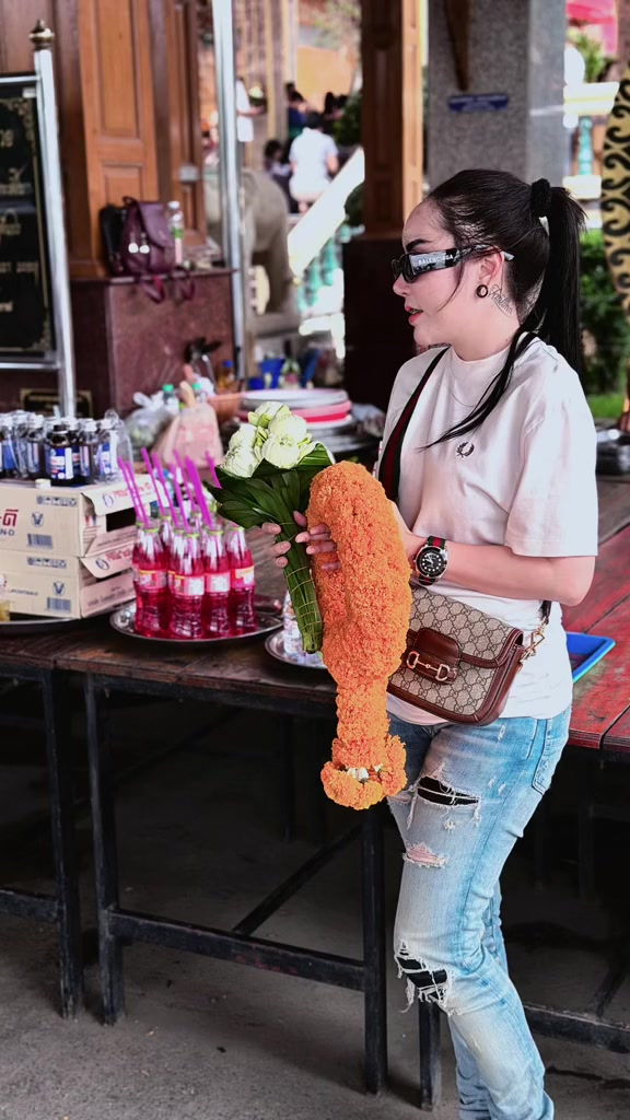 @จุไรพร ศรีนิล