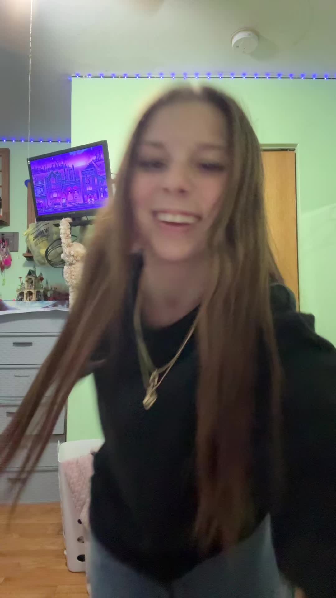 @nikki 😝