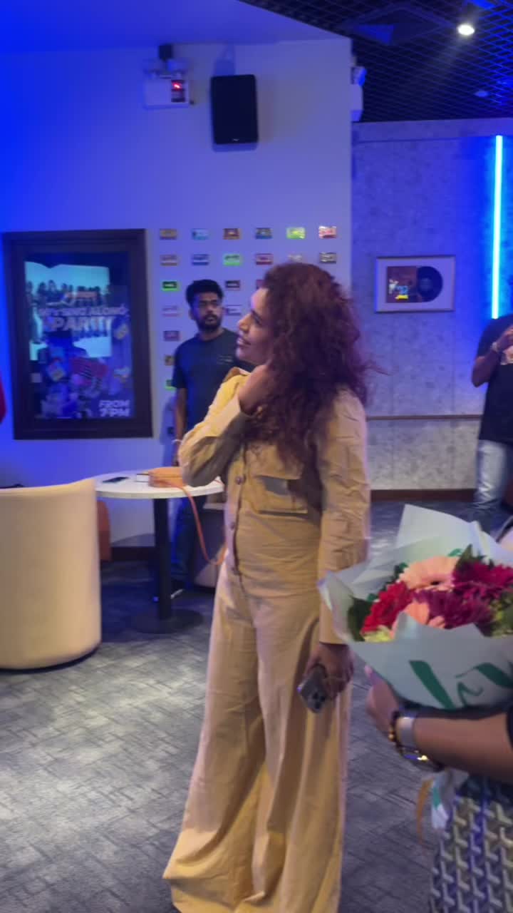@Vidhushaaa 🦋