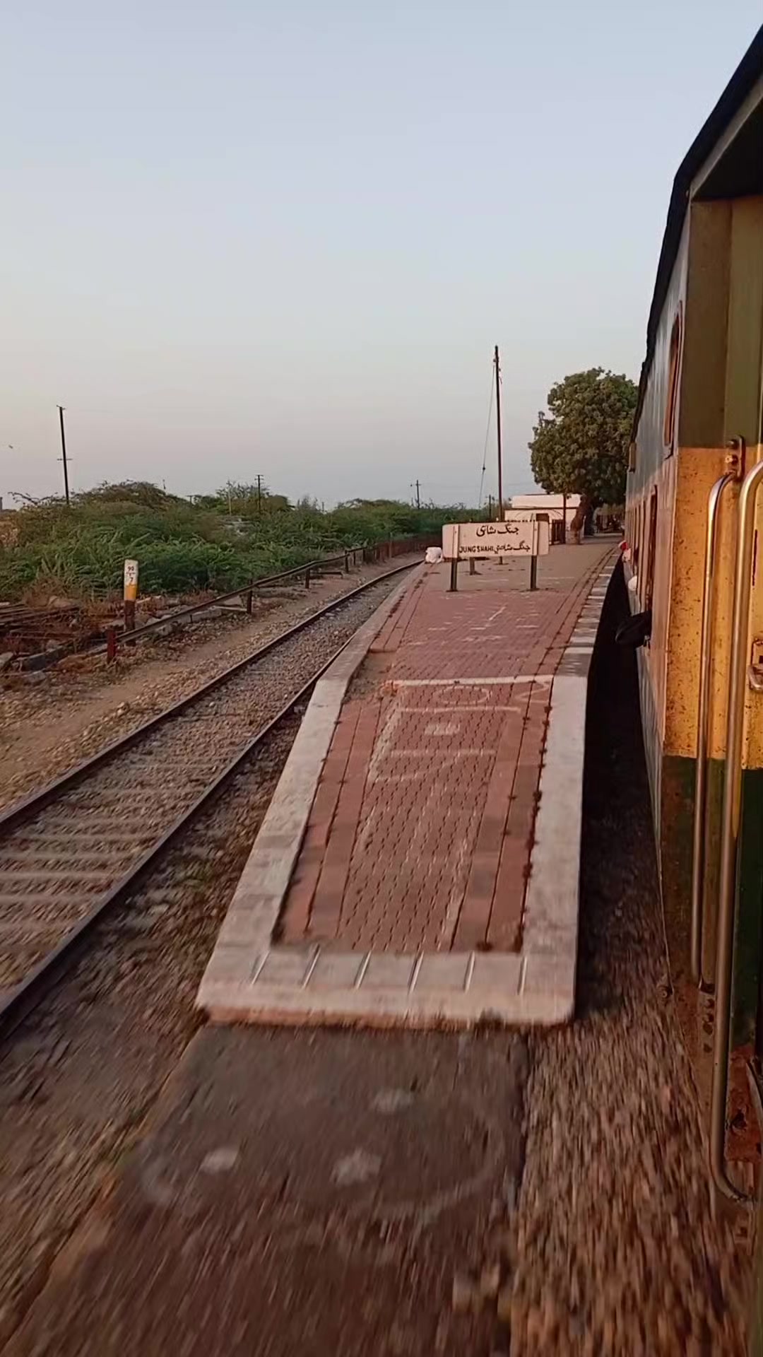 @Railways_Beauty