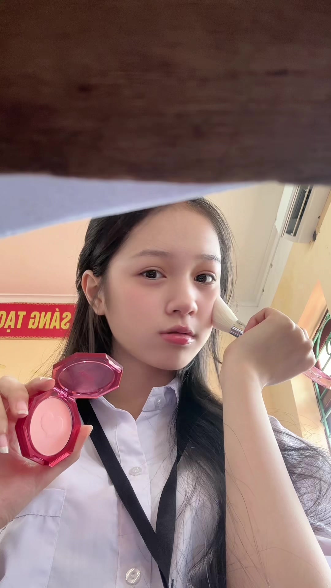 @Bống