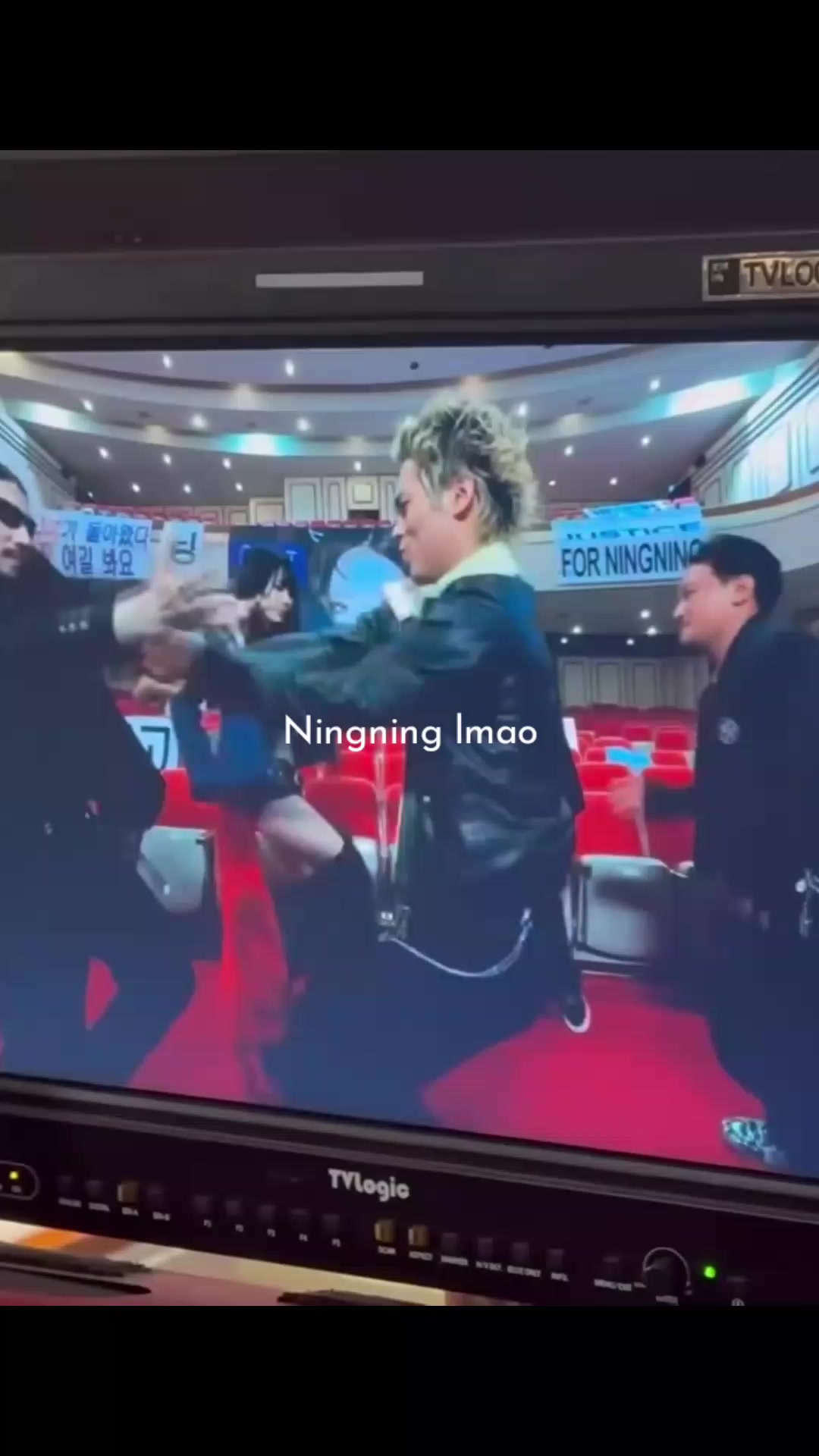 @𝘺𝘪𝘻𝘩𝘶𝘰𝘈𝘳𝘤𝘩𝘪𝘷𝘦