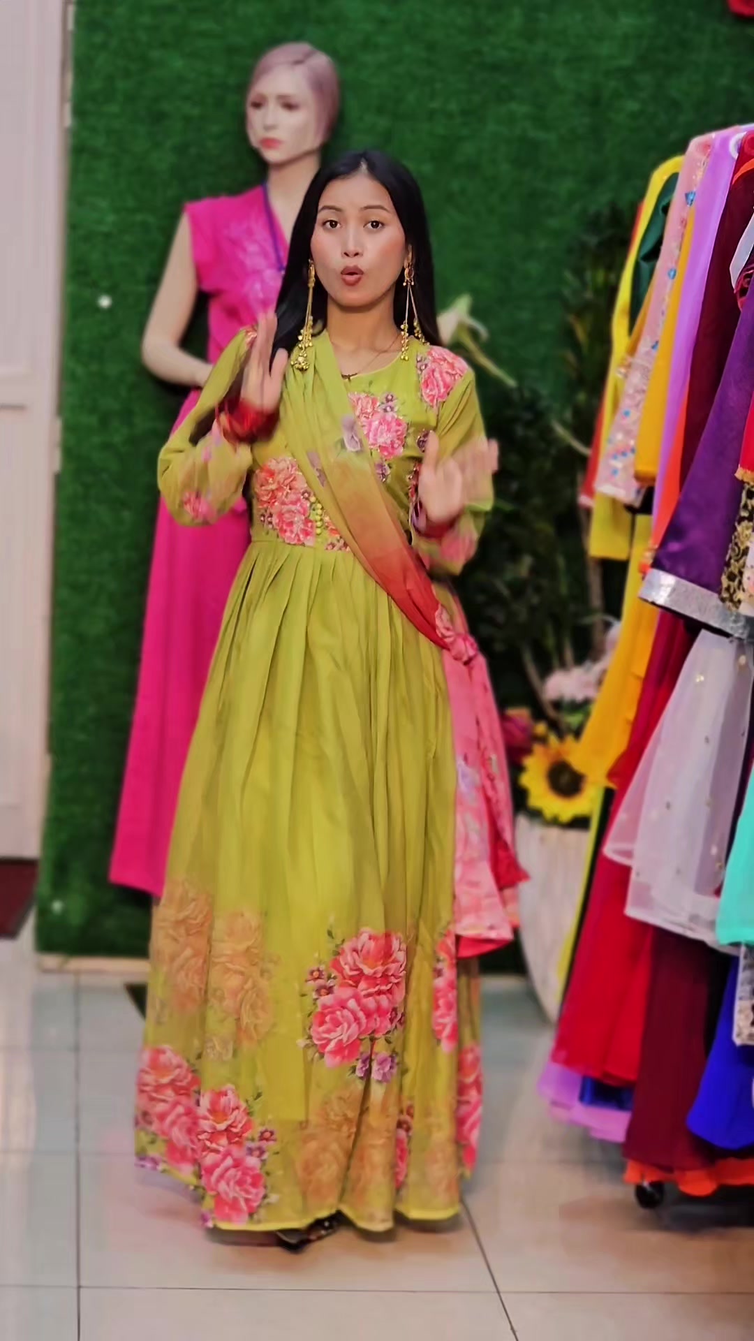 @Rekha Fashion