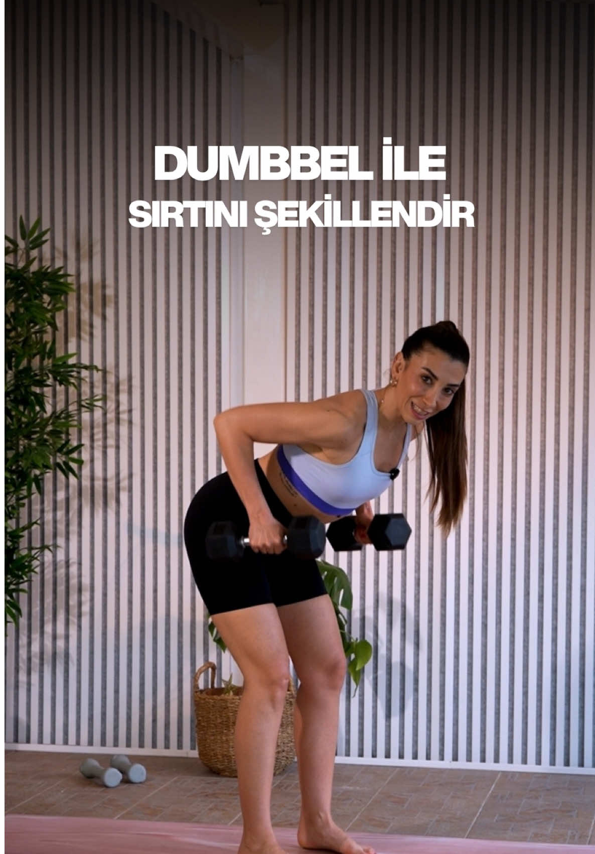@Melis &Ouml;zel K&uuml;lahlı