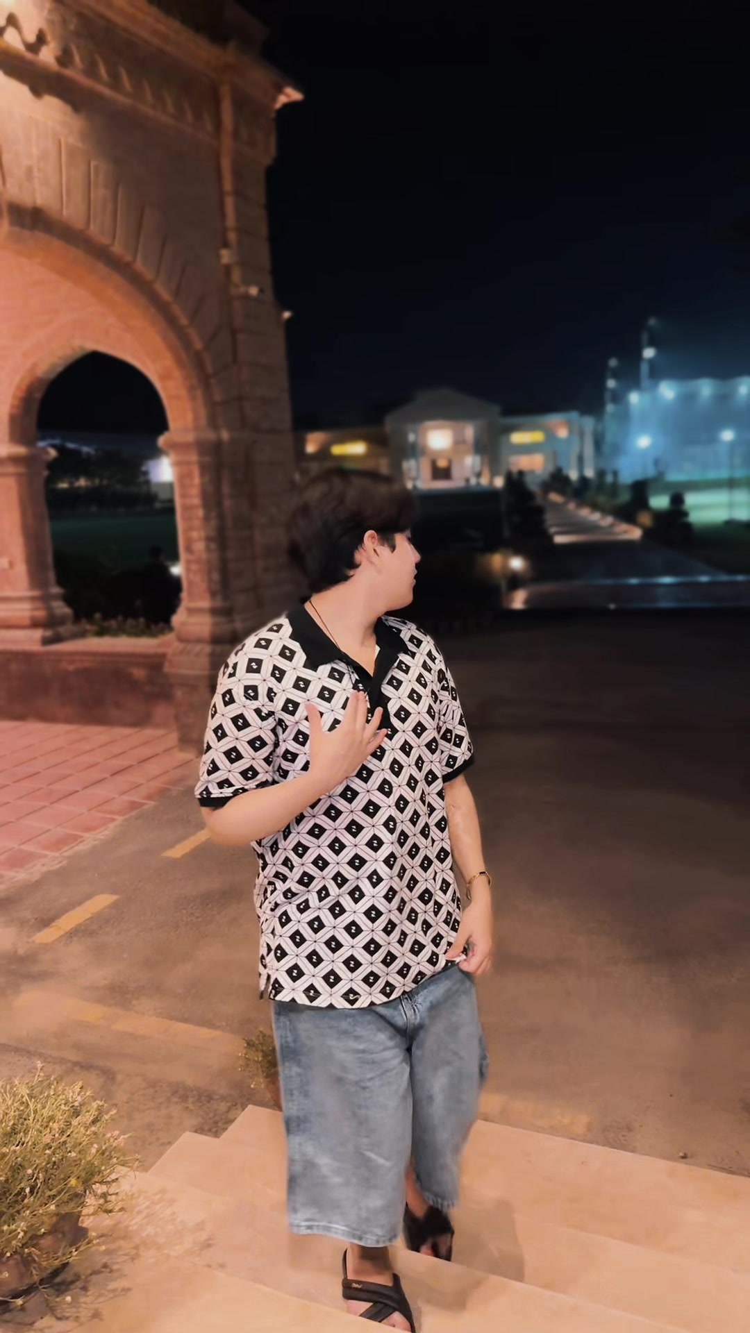 @𝙃𝙚: 𝘼  𝙒𝙊𝙇𝙁 🐺🥵