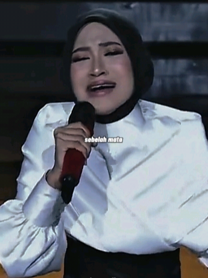 @risnaaxedits
