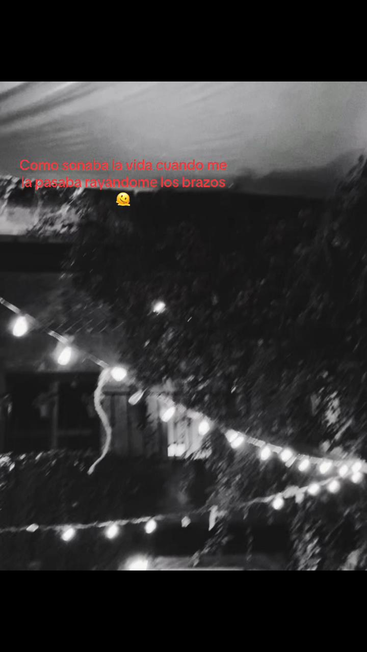 @Textos._.rojos