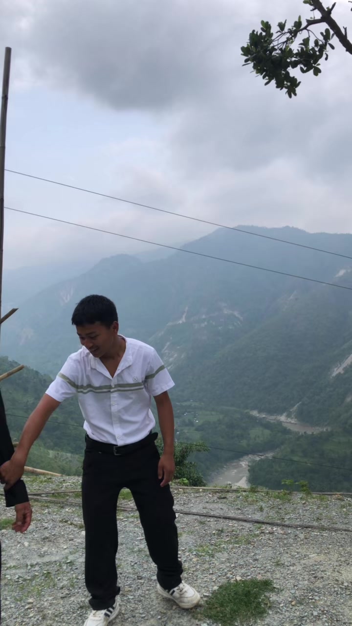 @मौसम कुलुङ