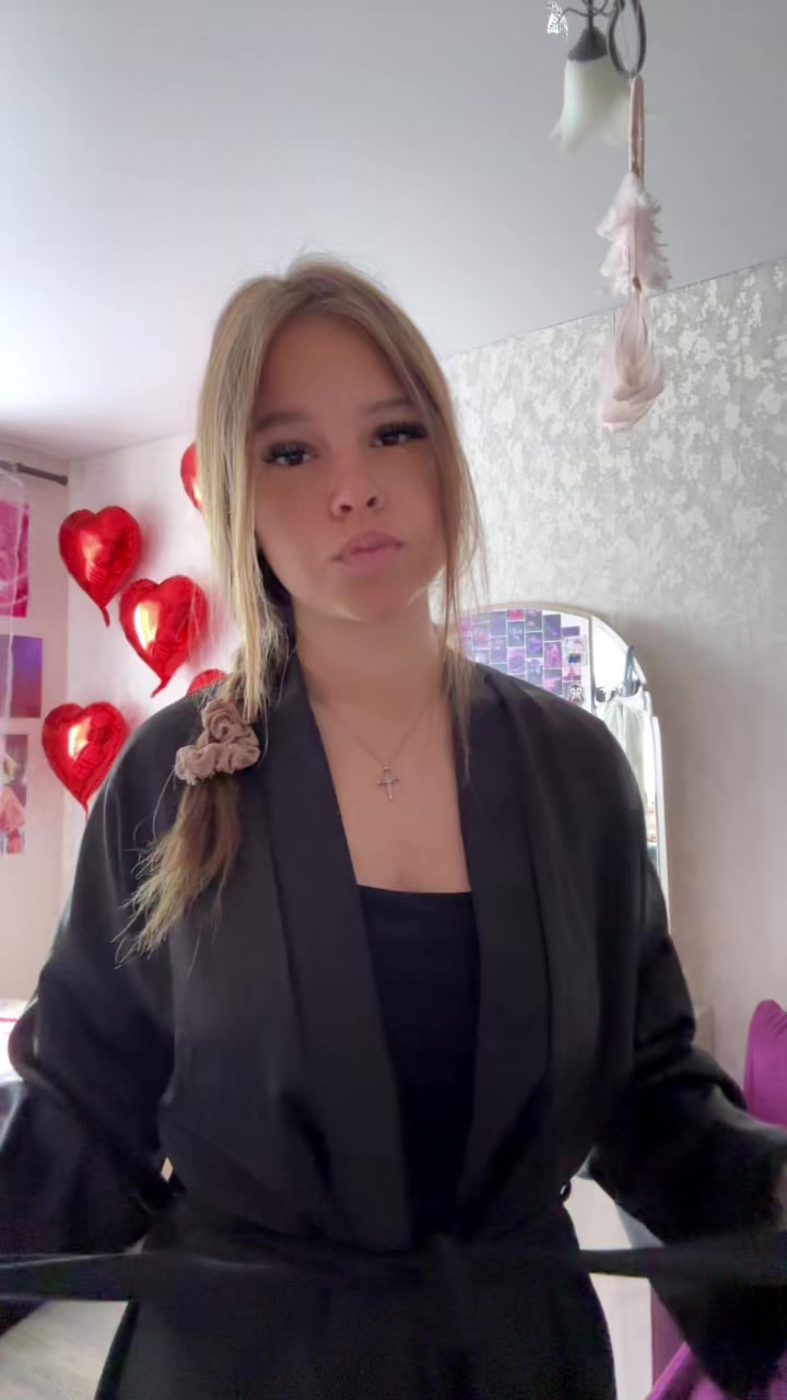 @Пепсикольная✌🏻😝