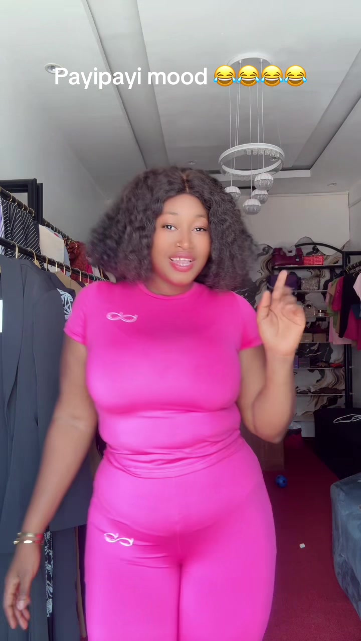 @GouraFashionShop(GouralaBombe)