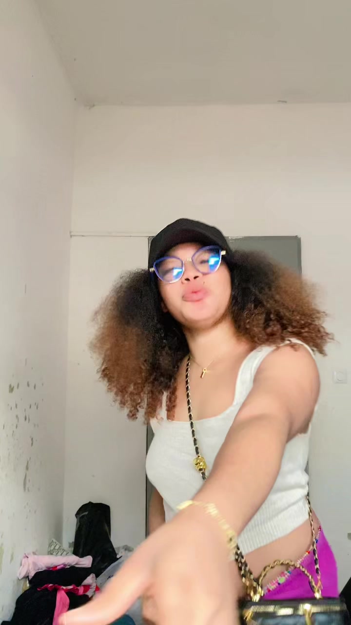 @Ange 😇 ou démon 😈