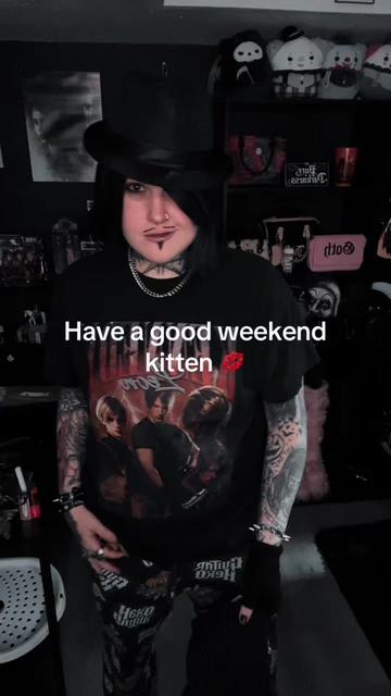 @Kel 🖤🕸️