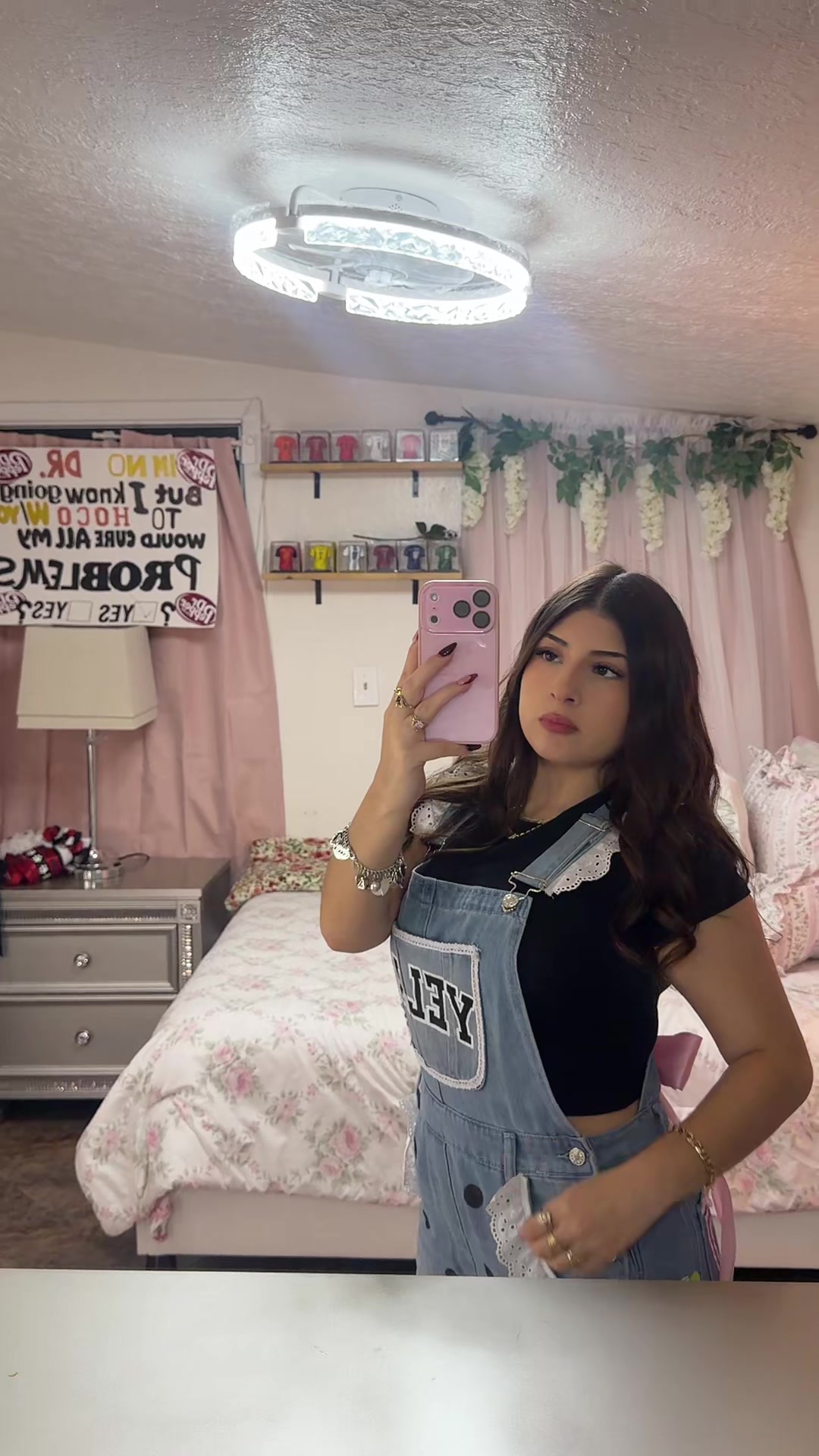 @𝐲𝐞𝐥𝐚