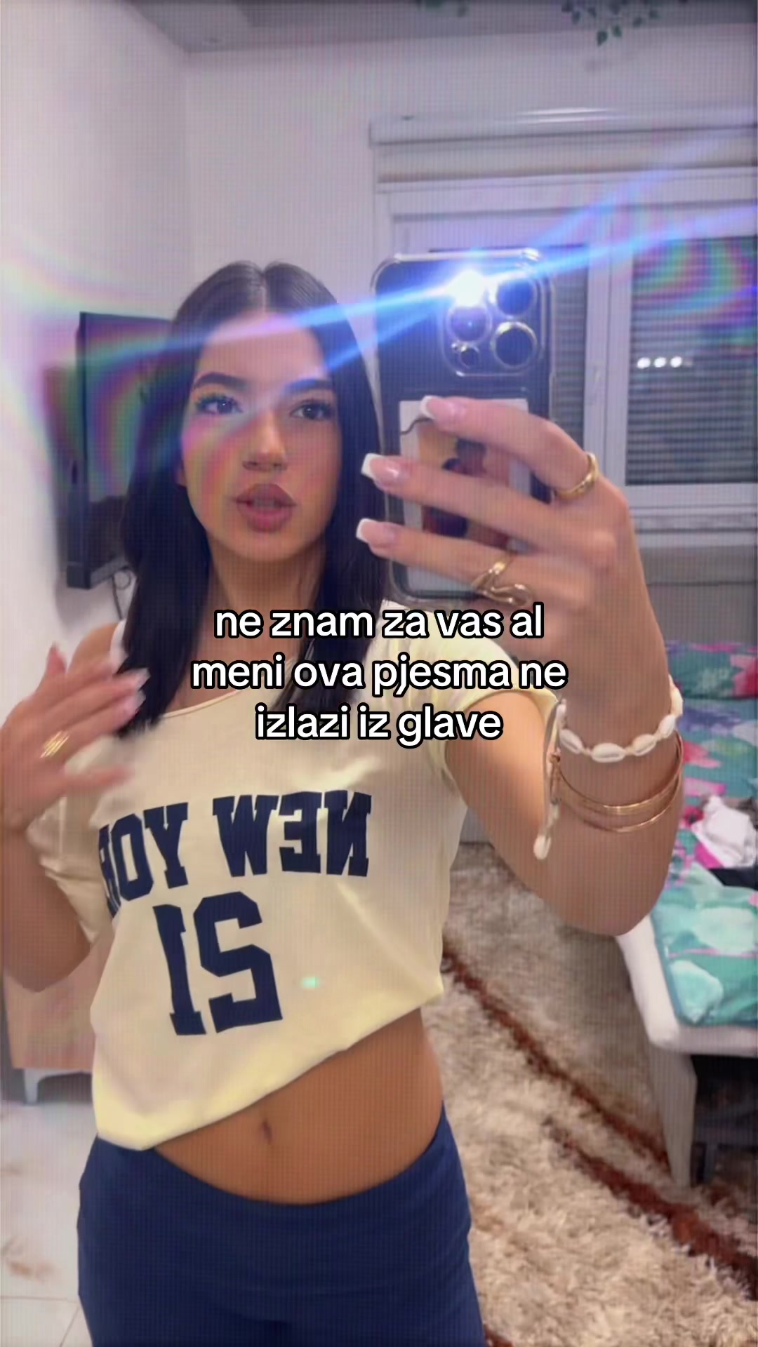 @LaraBarisic