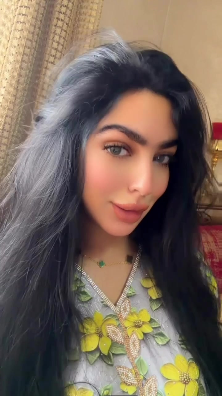 @زِينة المَغربِية 🦌🤍