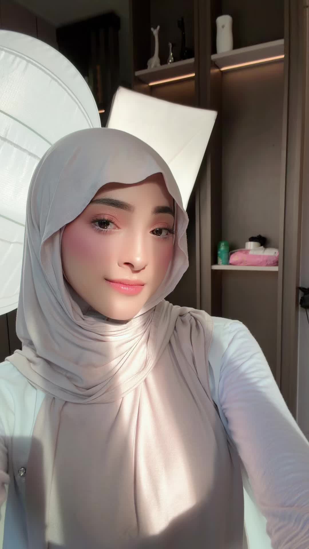 @intanmlna