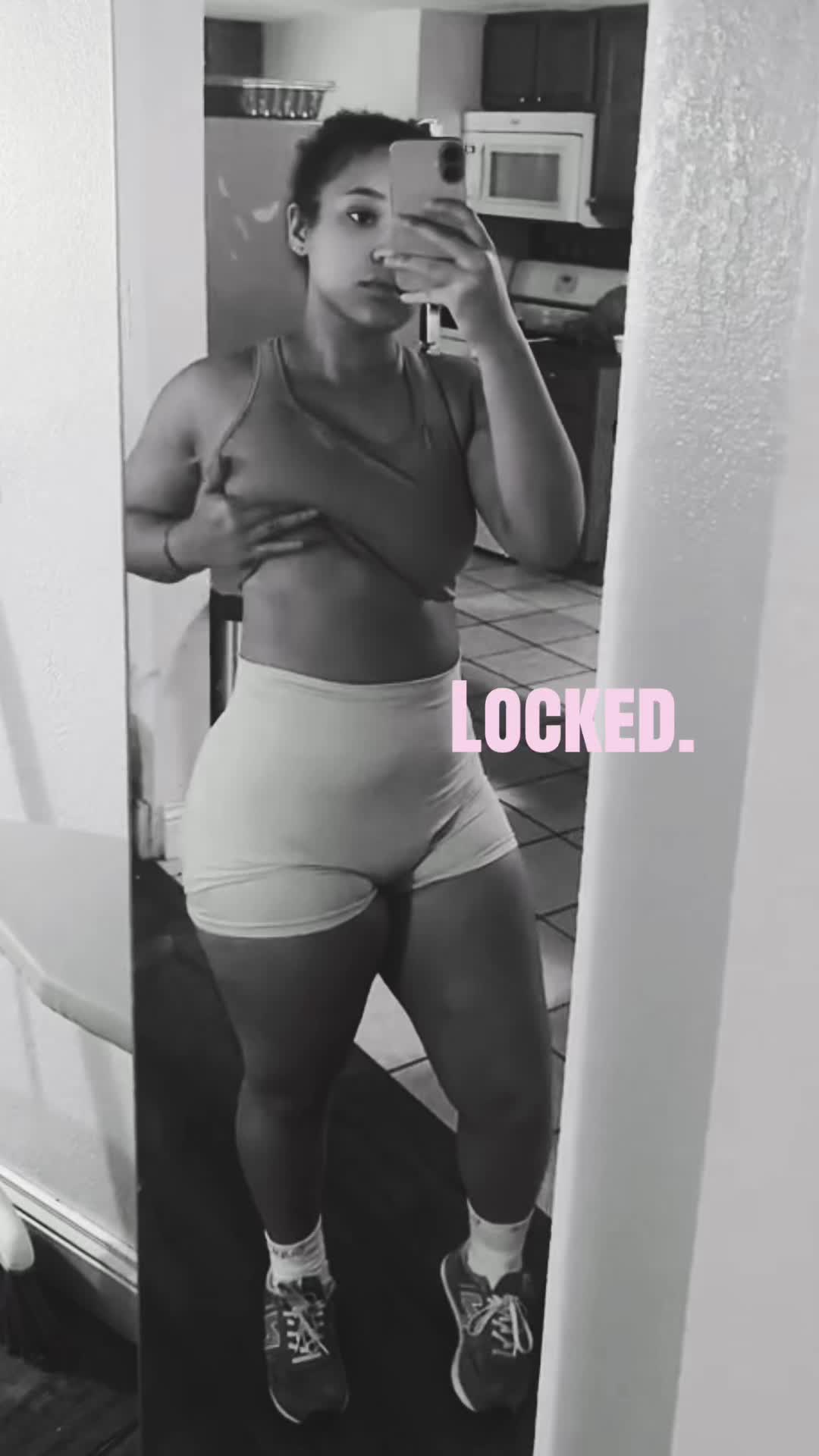 @Mona𝐿𝒾𝓈𝒶