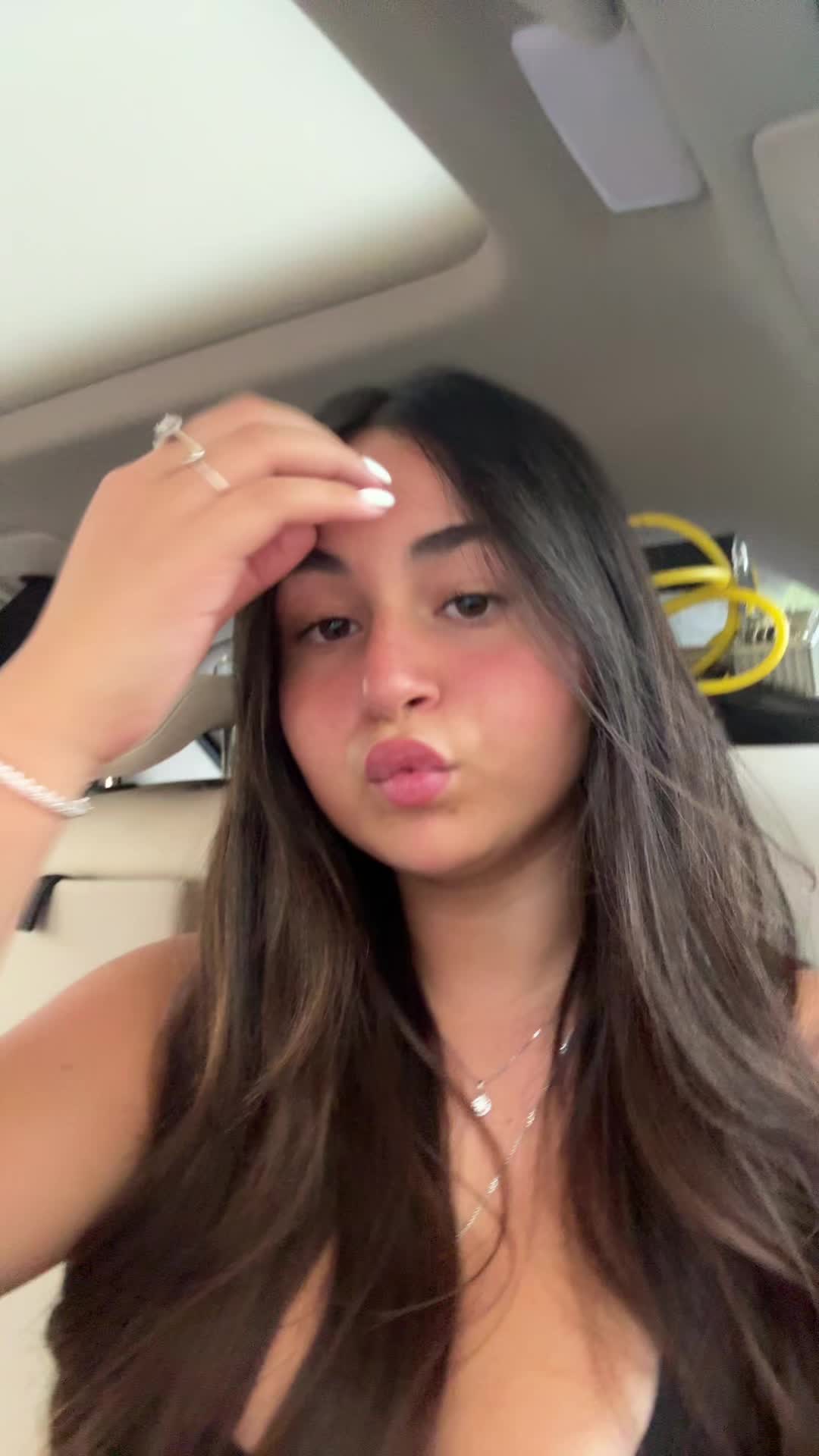 @Yaliii