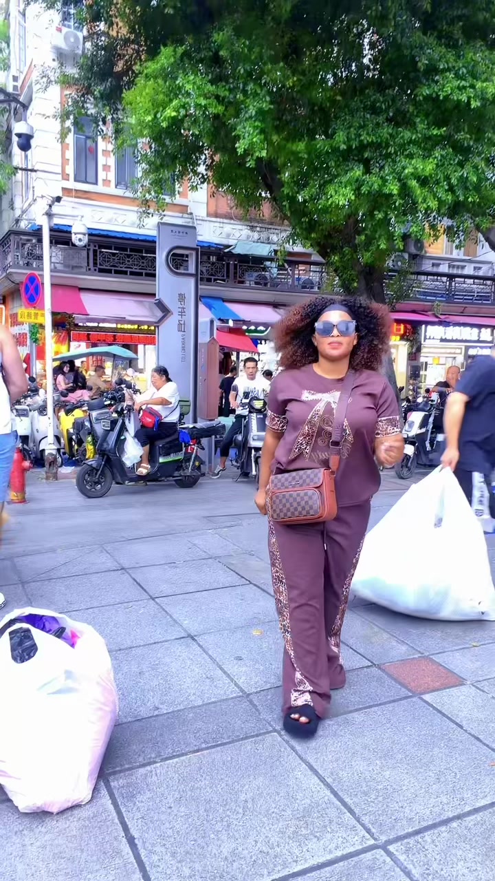 @"Official Sarah Owusu TV
