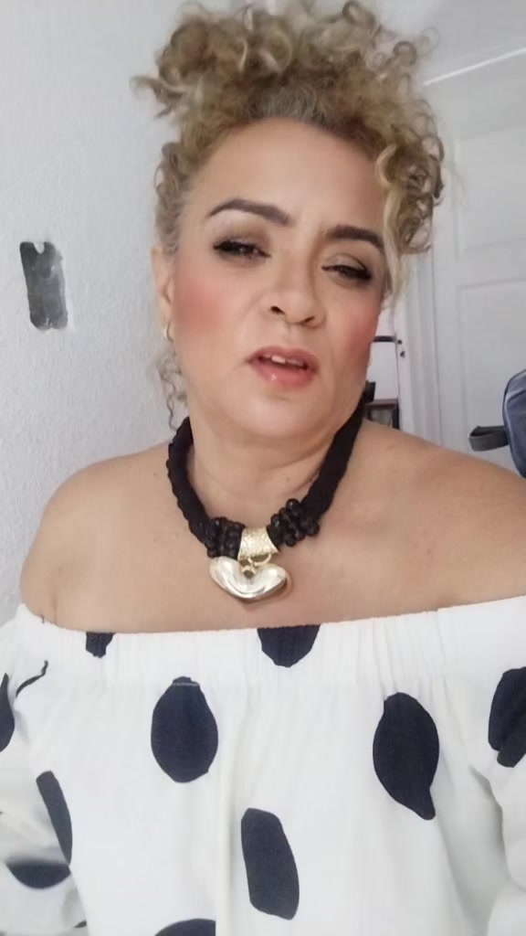@ELI_FLO2000