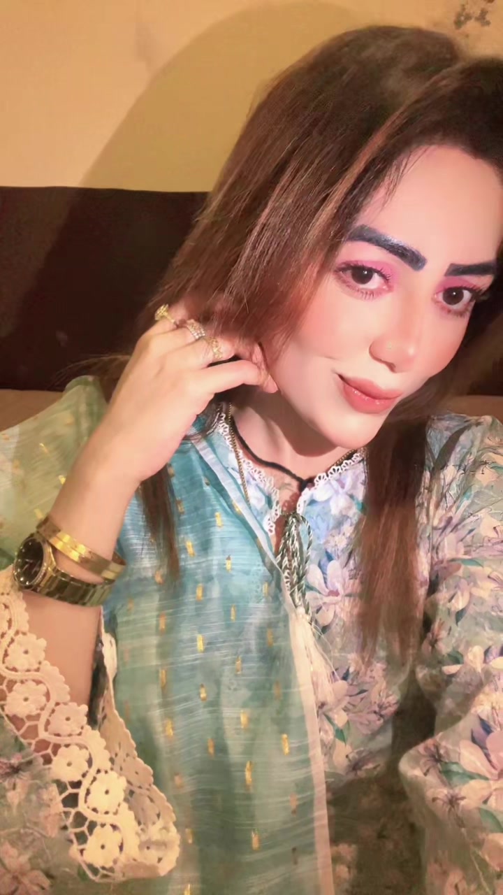 @Nusrat_Pathan