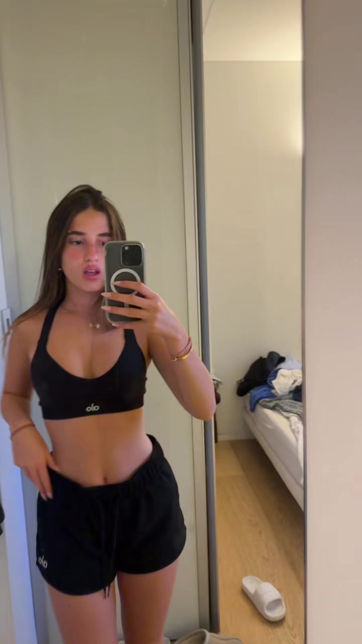 @Ellatirer