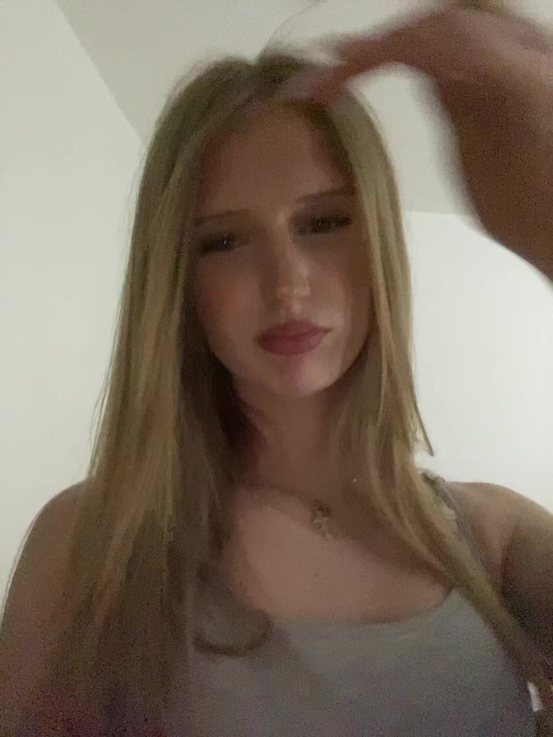 @huzzilyy