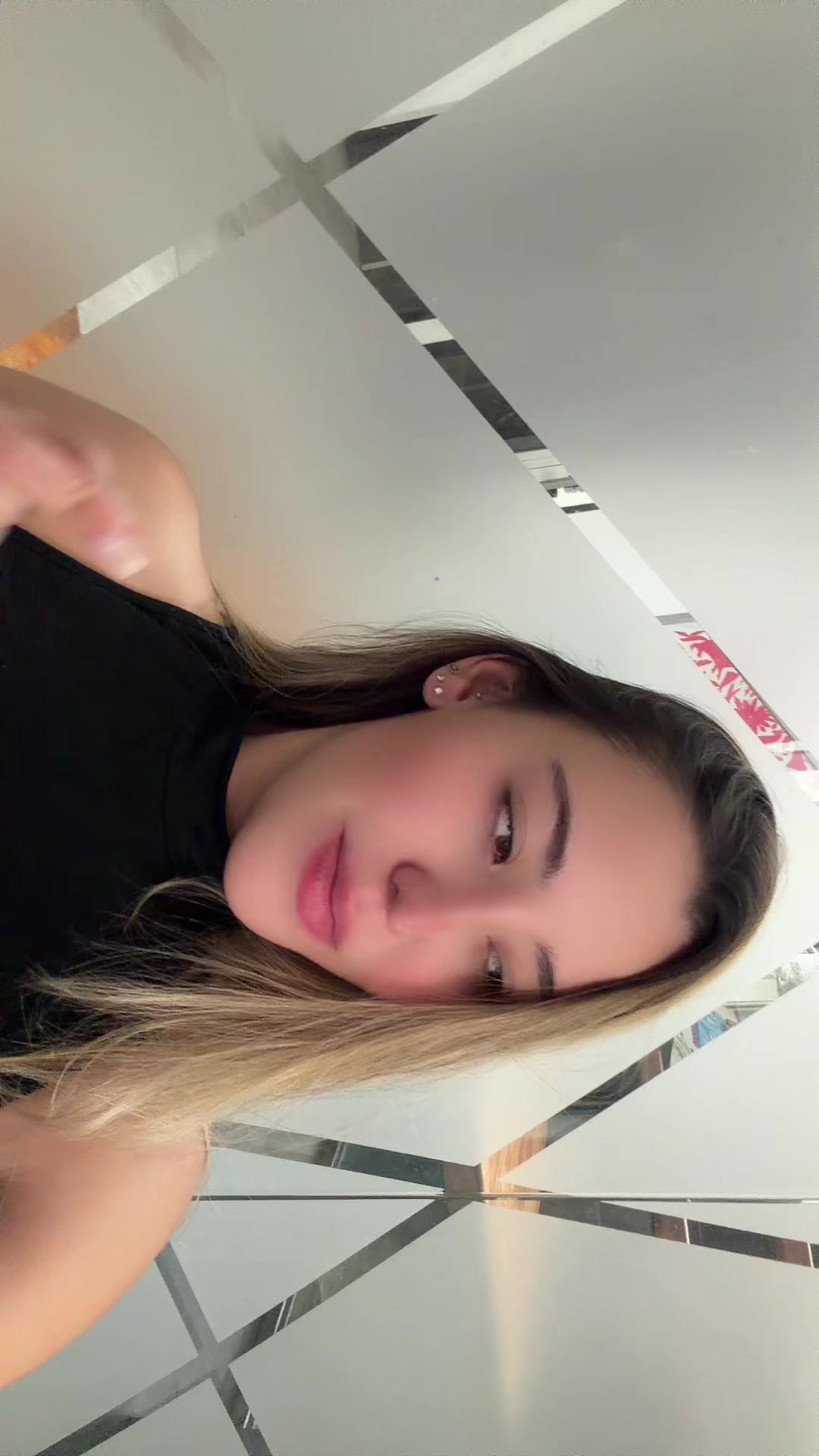 @Valentina Velez