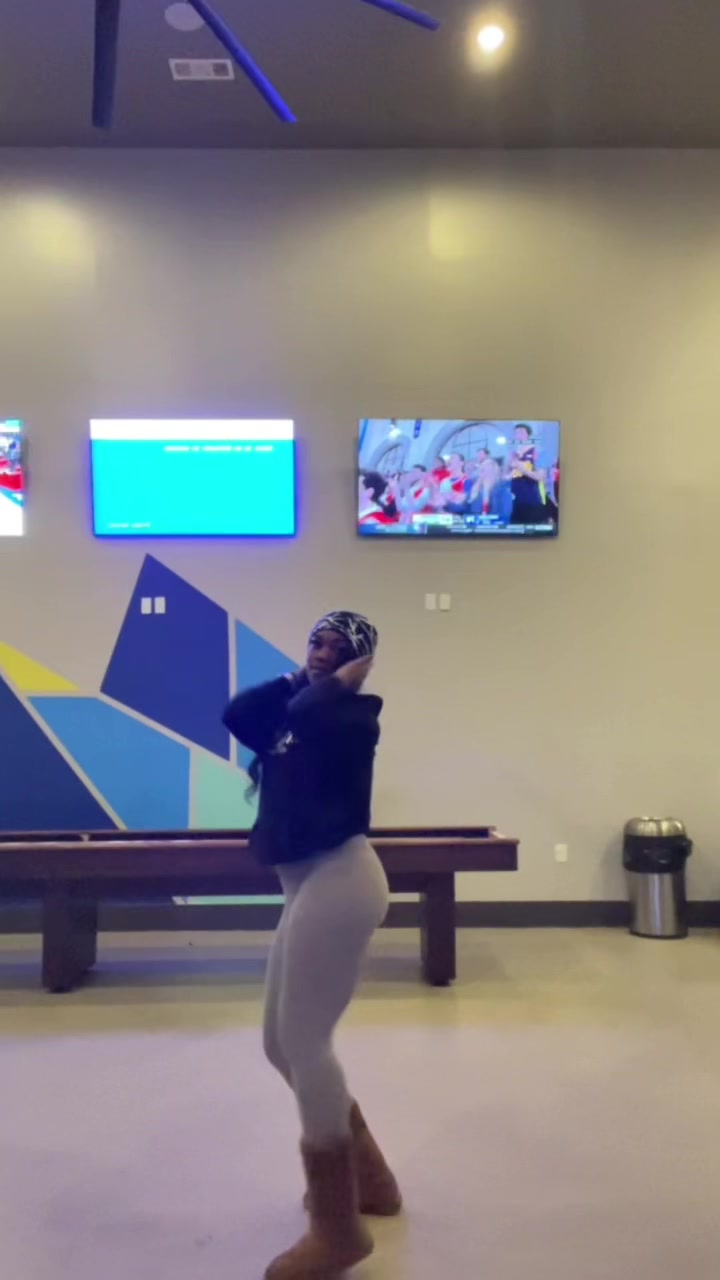 @lainyboo
