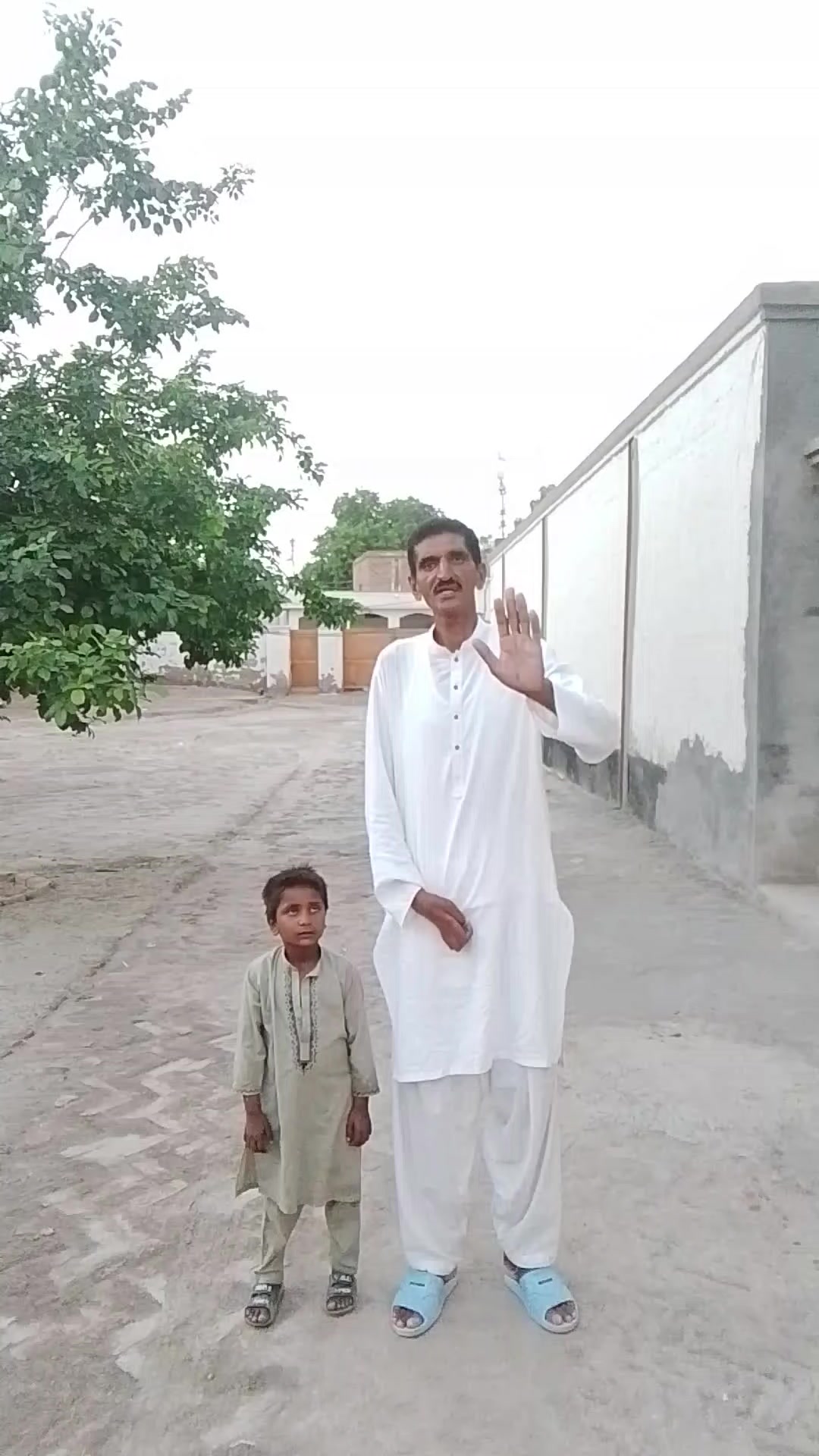 @m Khalid Abbas