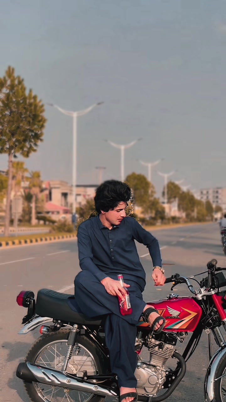 @🔱HuZiFa kHaN🔱