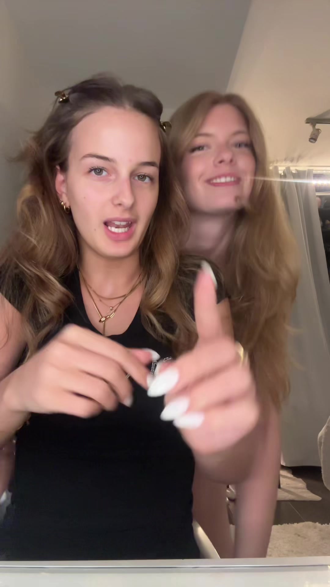 @thaysa