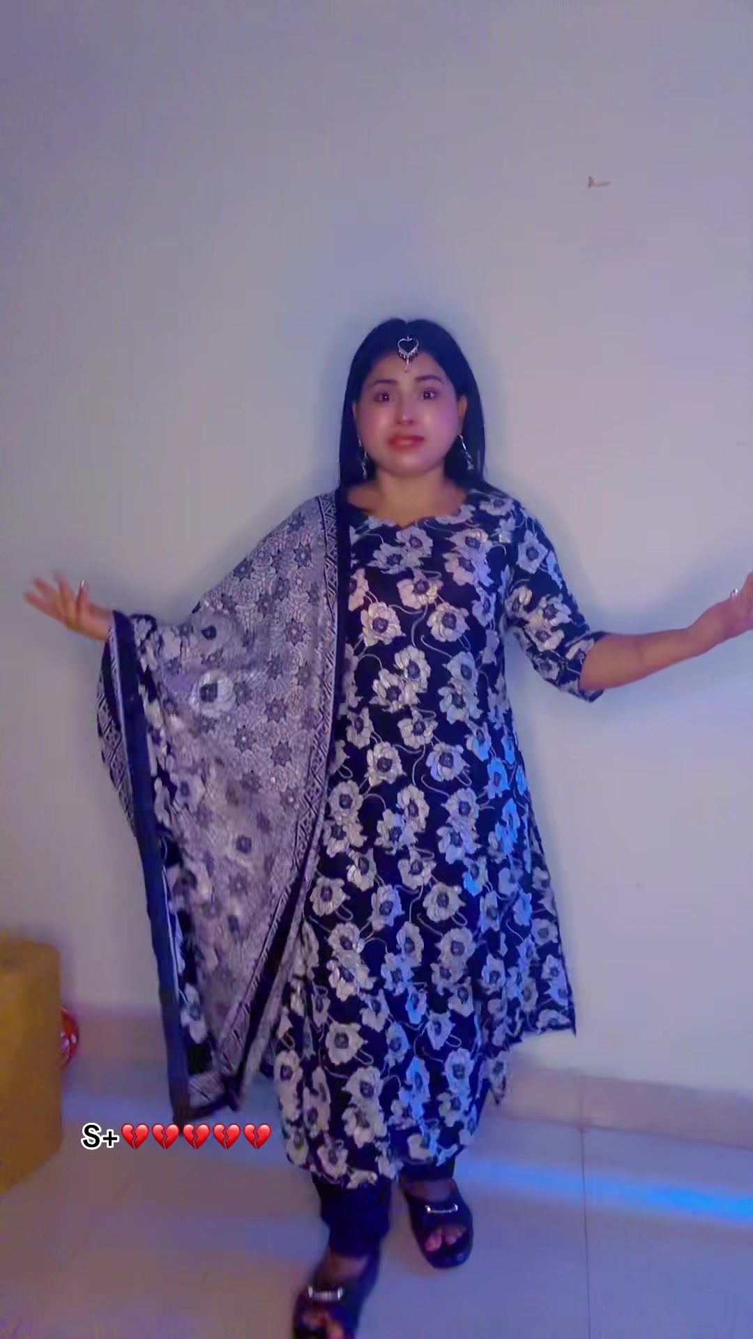 @Sharmin Shila cream apađ