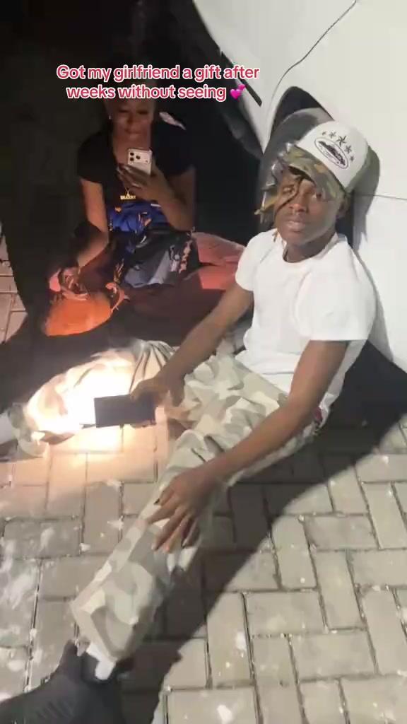 @S K
