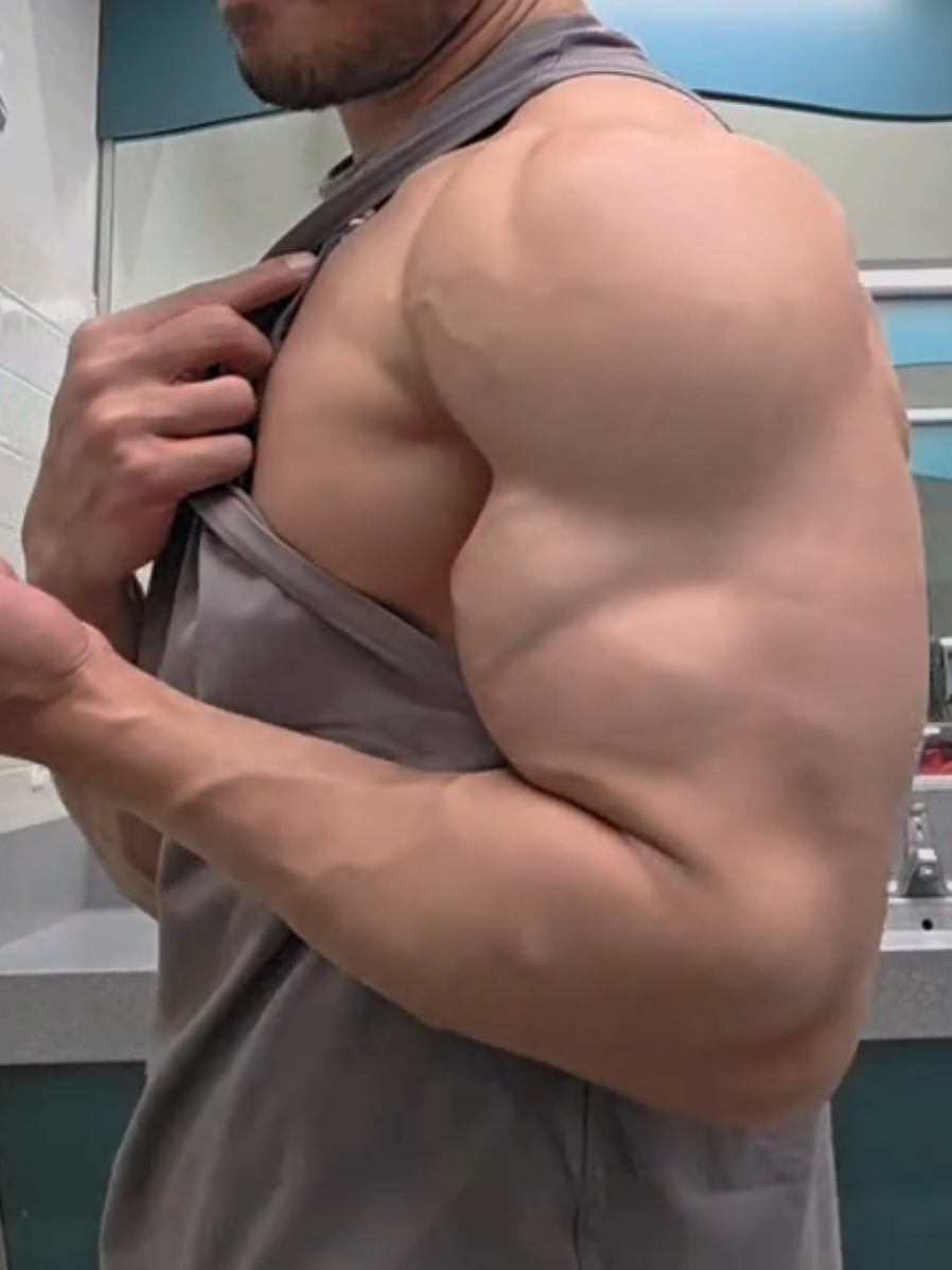 @AmmadAli(WNBF Pro Athlete)