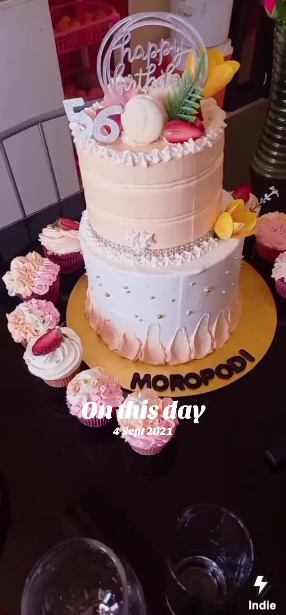 @Curvilicious 🥰F
