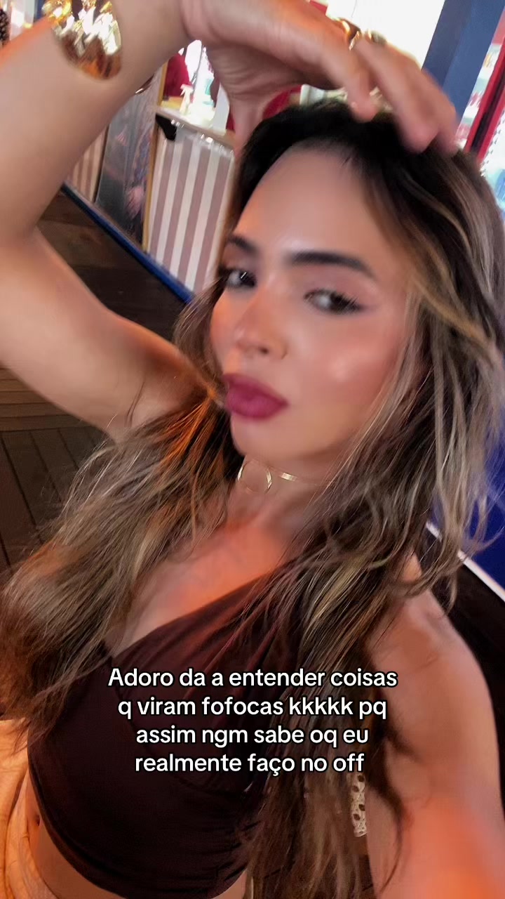 @valesca_nayane