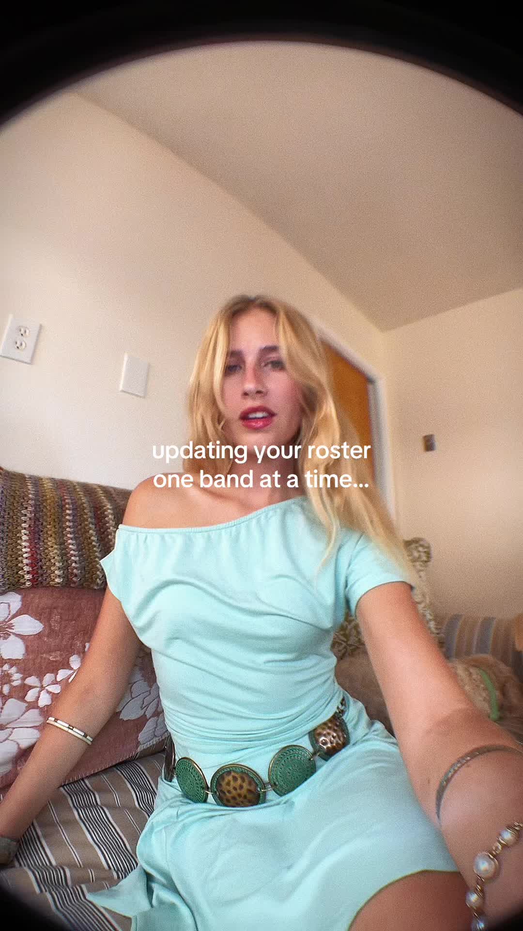 @kelseykinch