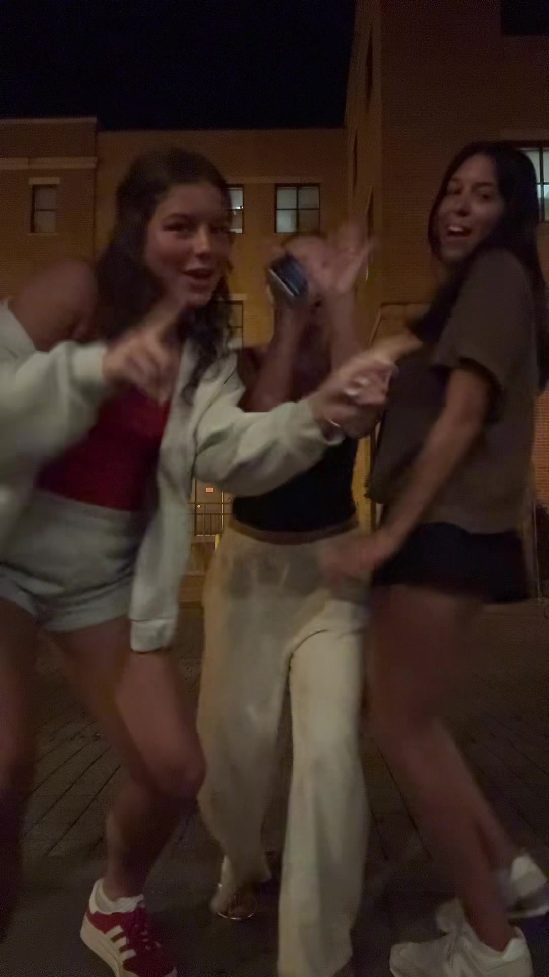 @avadigiacomo