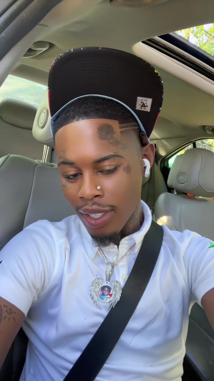@Dollboy