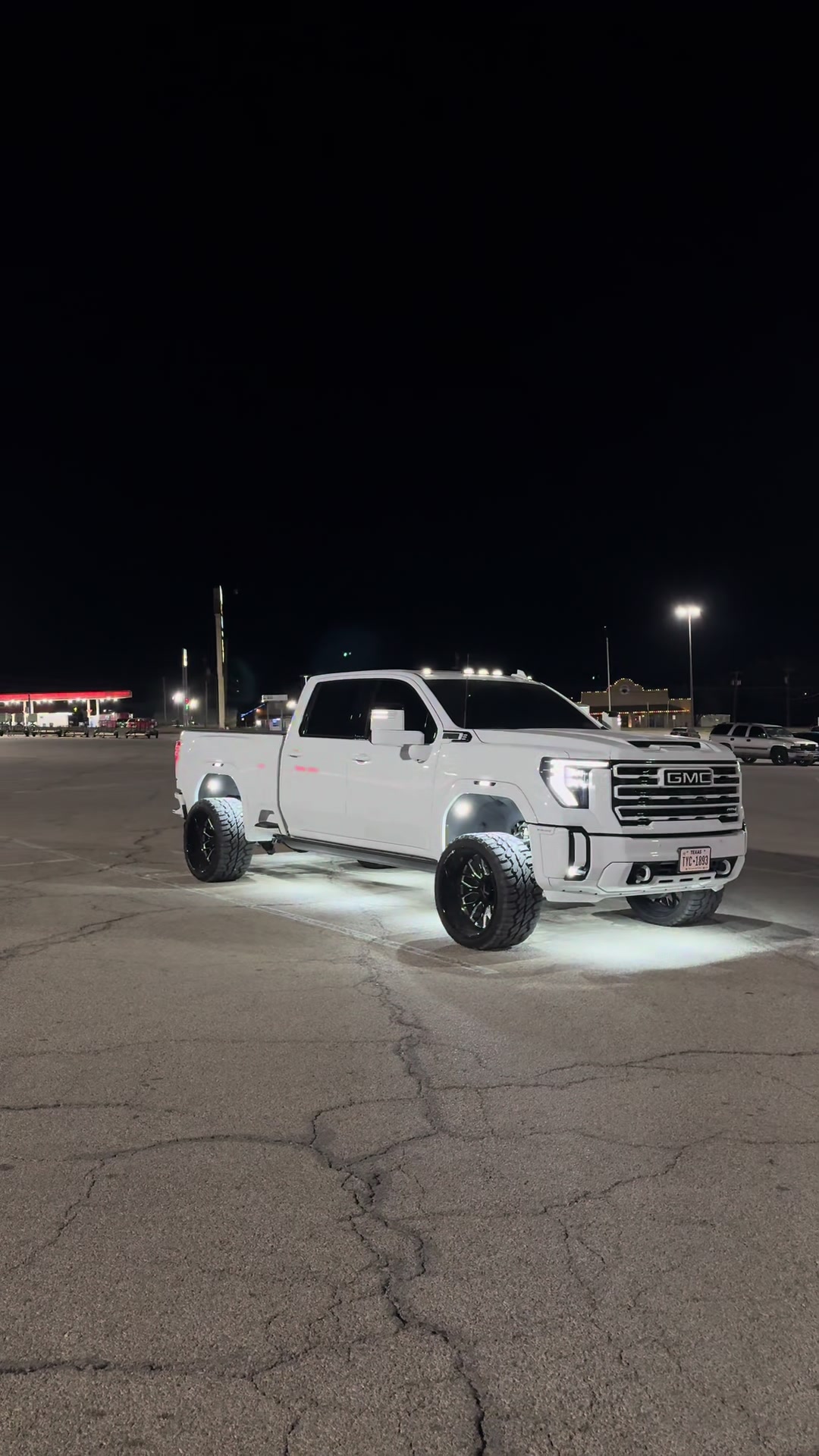 @wyatt.tevis