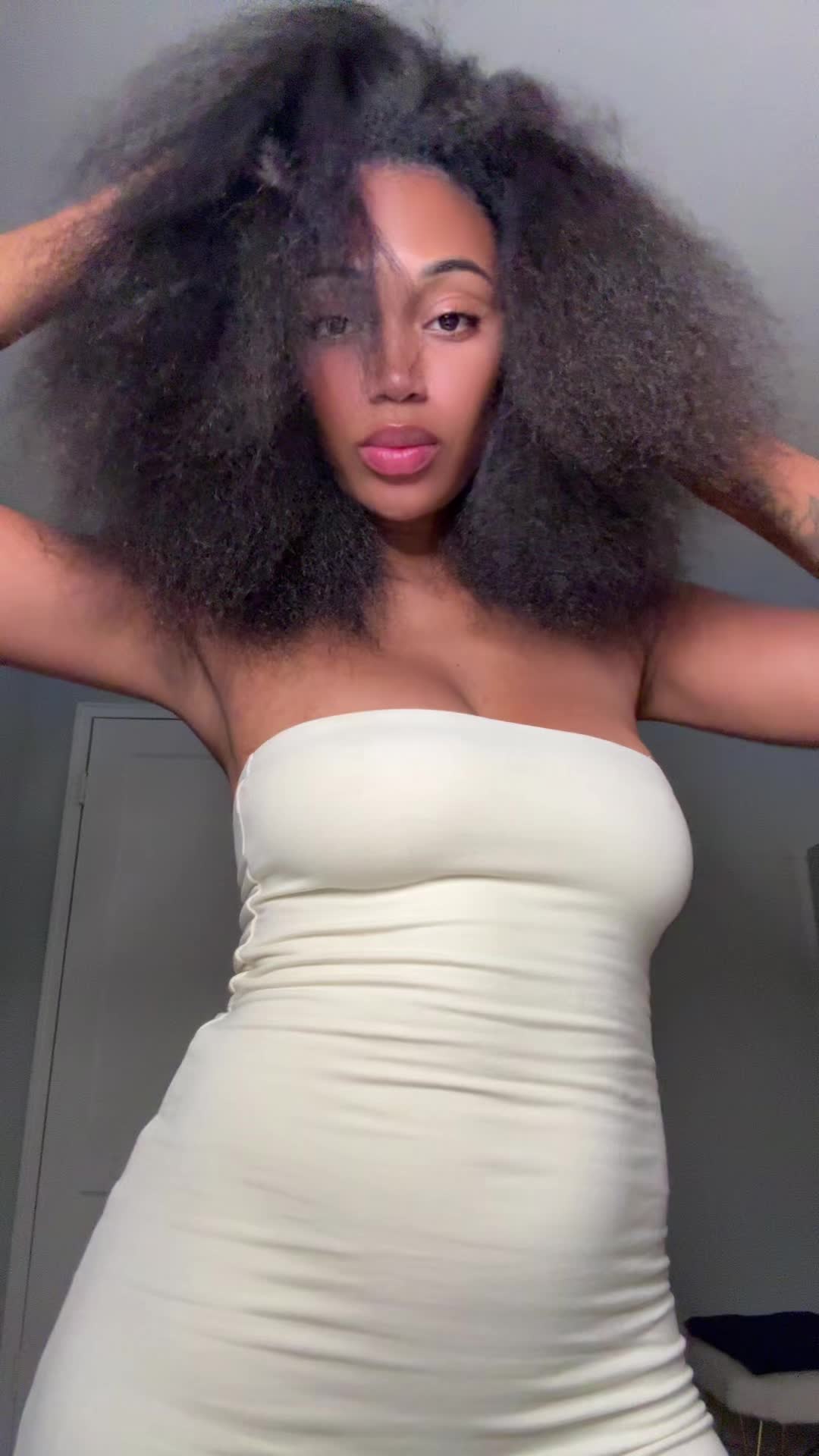 @TheRealGoldenbeautii
