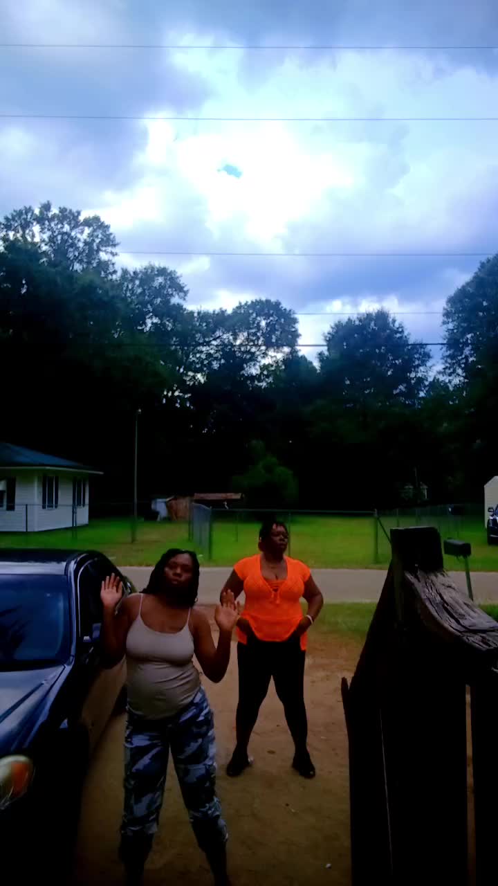 @Queshia