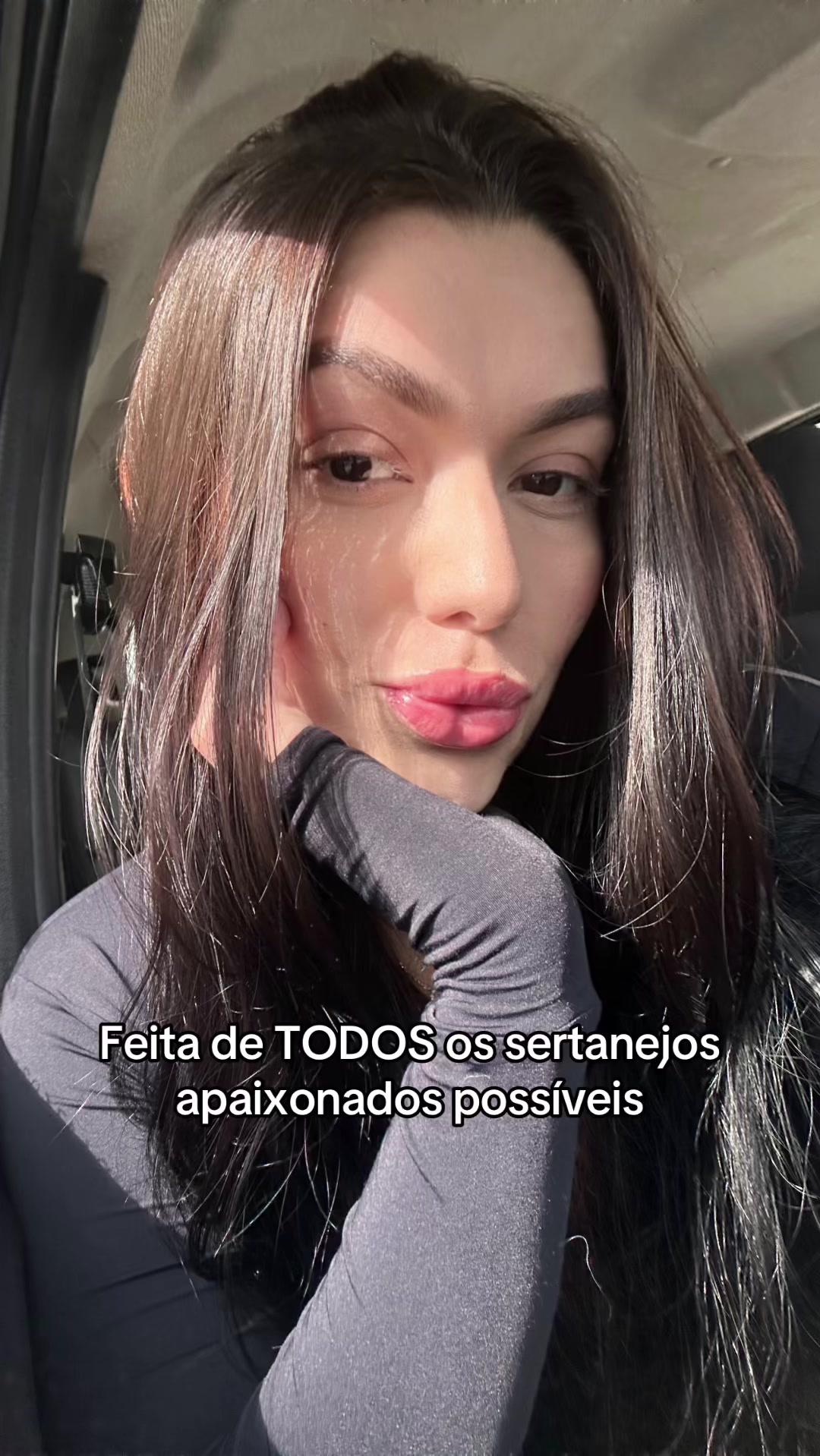 @Lyvian