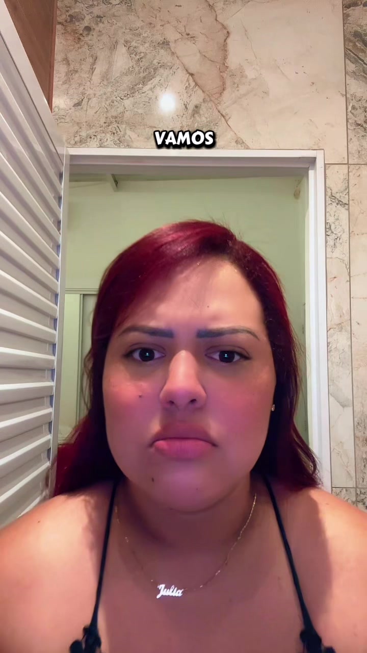 @Julia Leonis