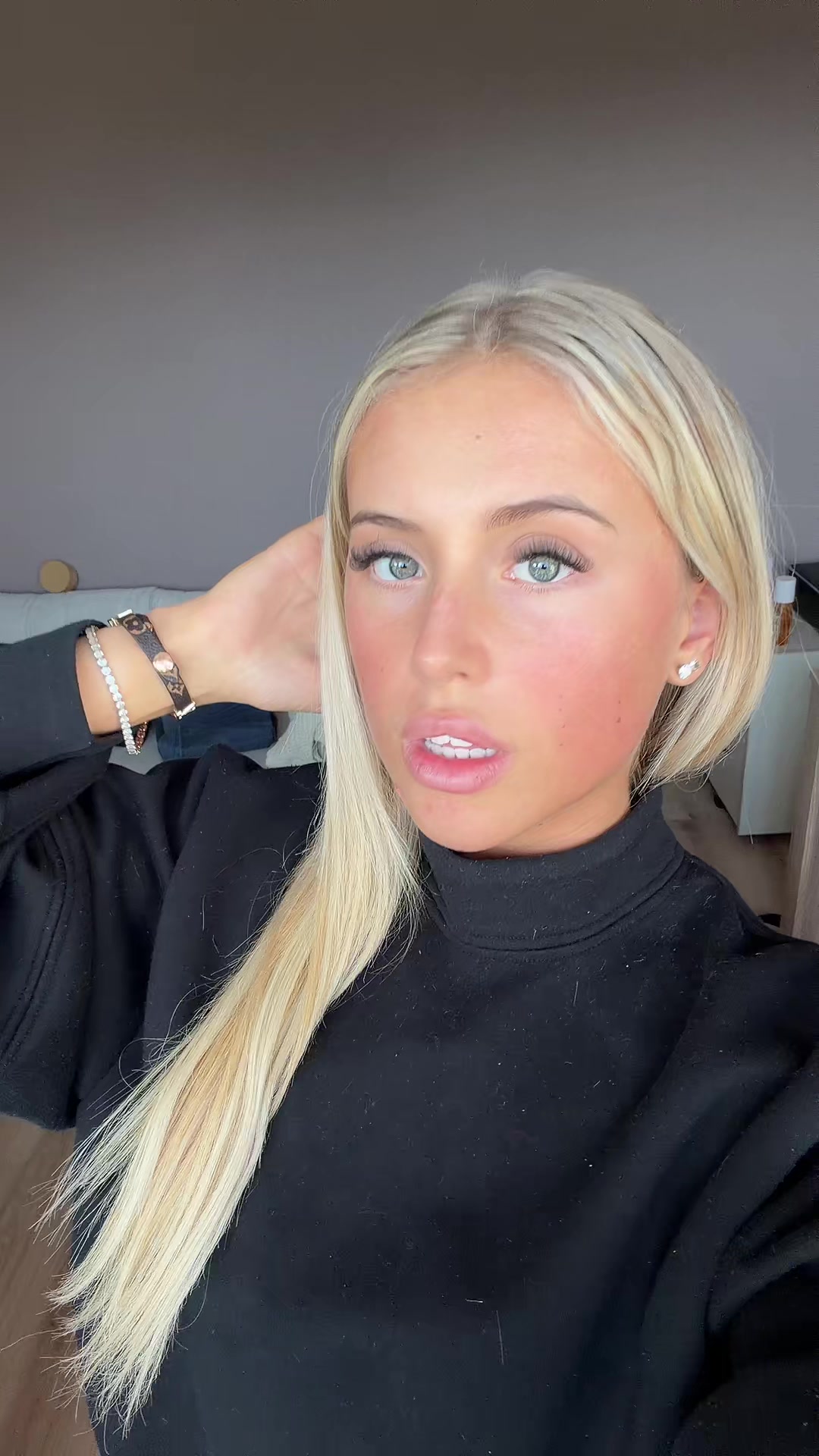 @sterrenovaaa