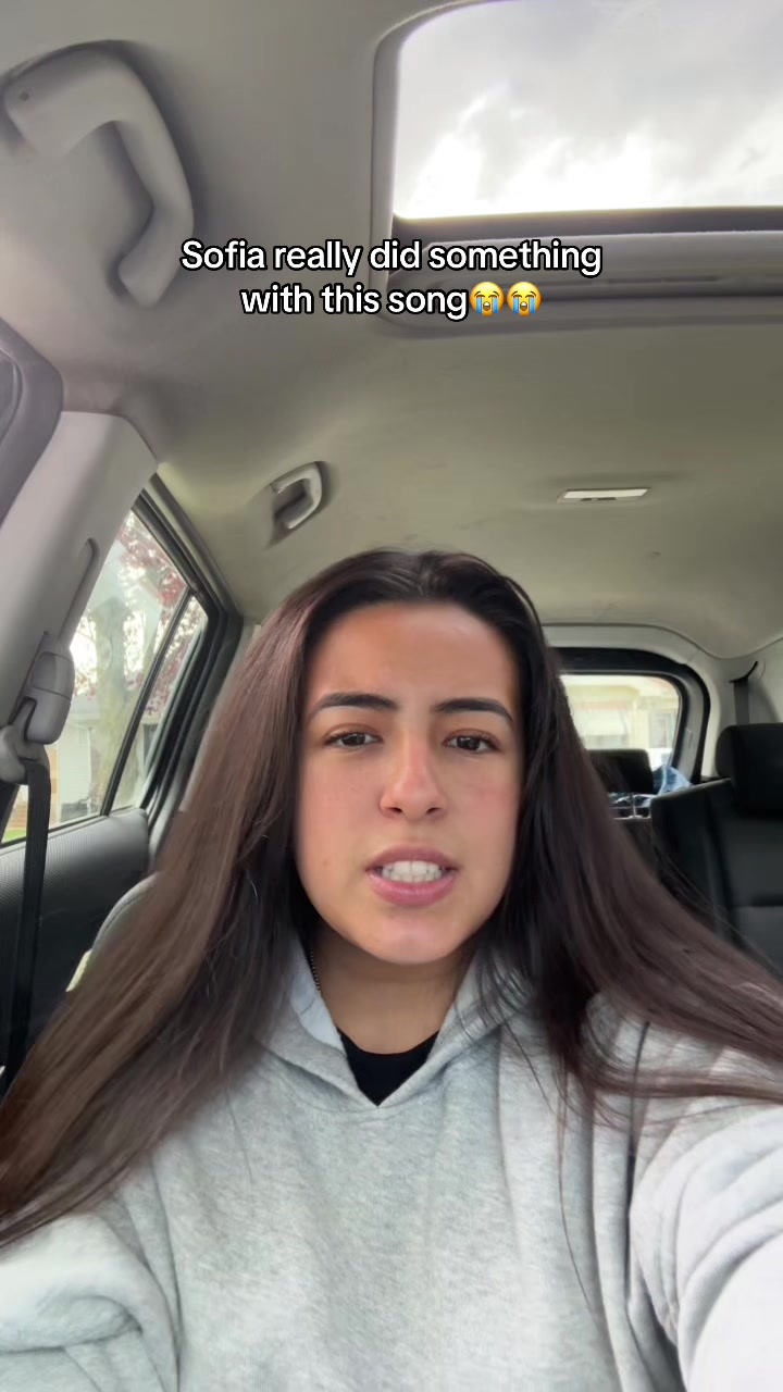 @Angelina&trade;️