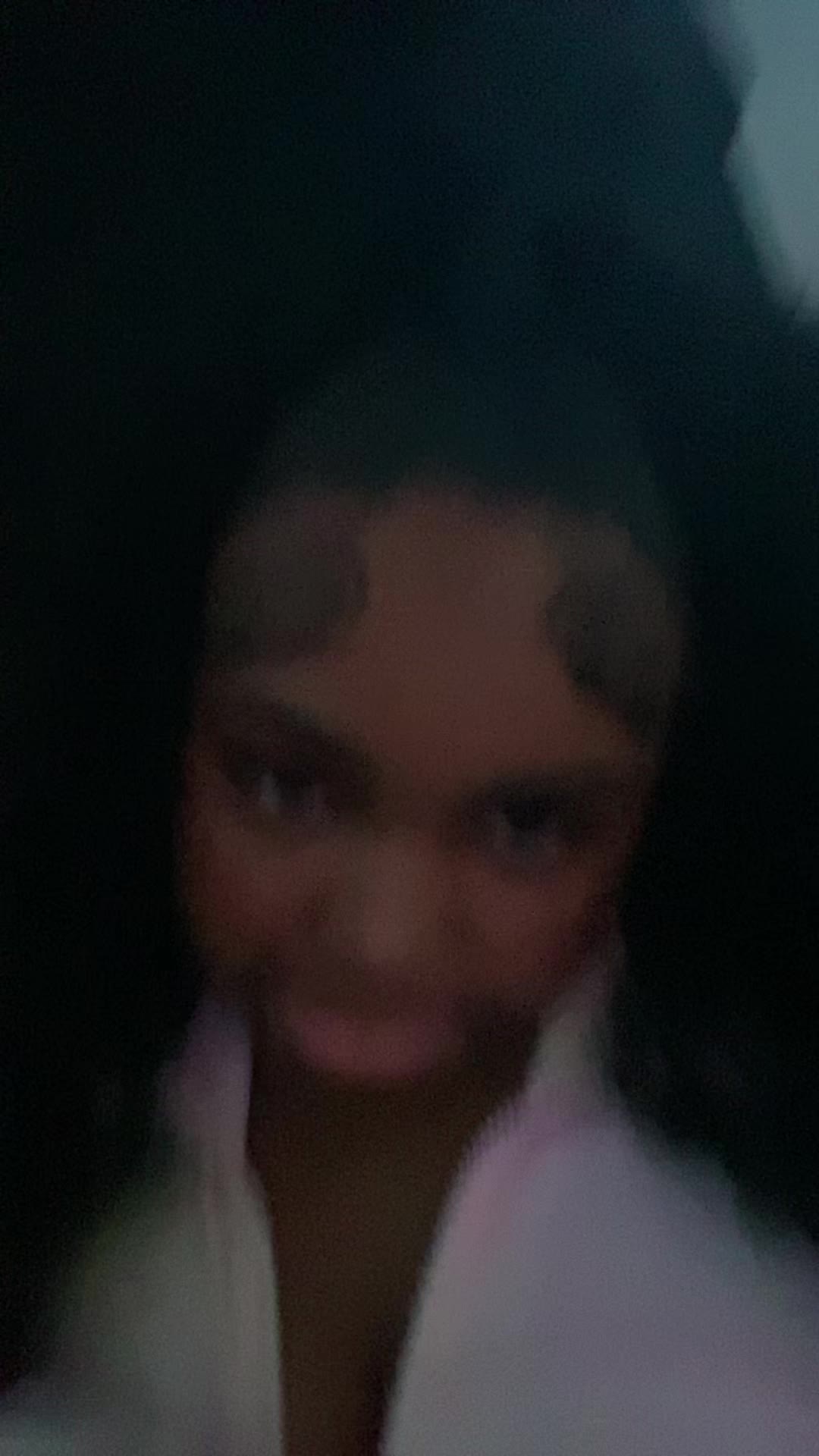 @queenb