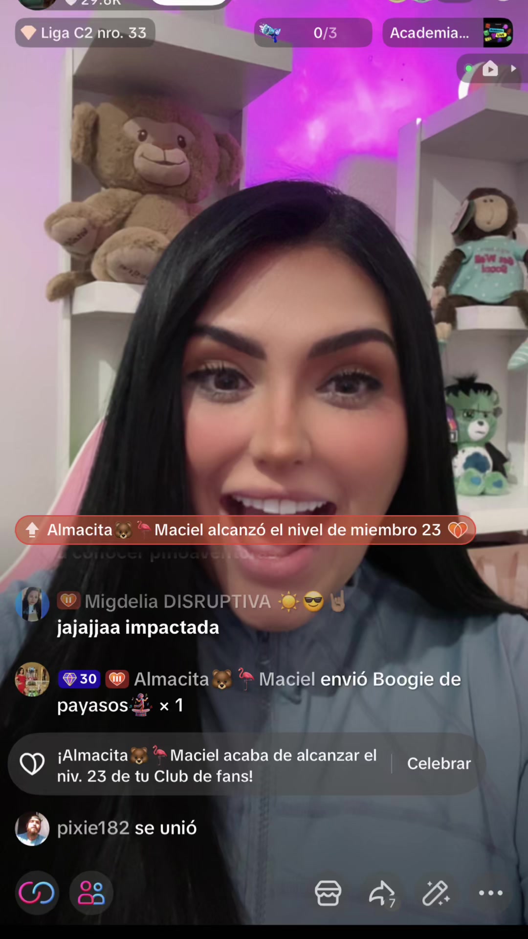 @🐒Paola Martínez👑